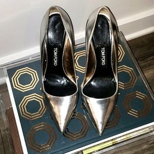 Tom Ford Pointed Toe Metallic Pump, Silver